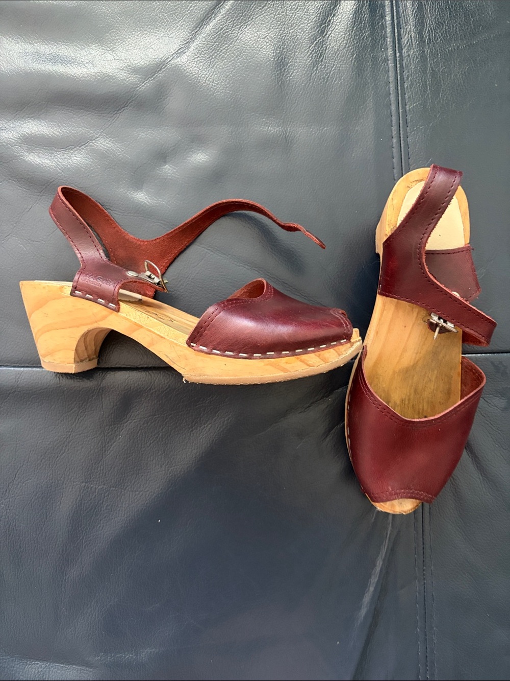Women's Maguba Burgundy Open-Toe Slingback Mules with Buckle 36